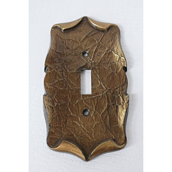 Vintage Electrical Socket Plate Switch Plate & Socket Cover Metal  Brass Tone Sw - Picture 3 of 4